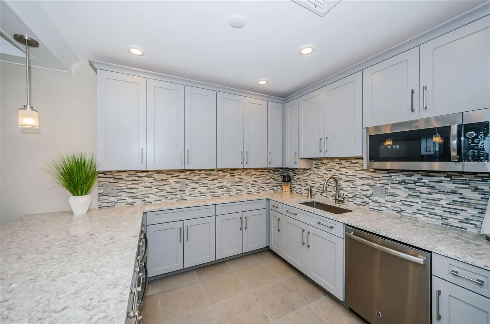 Newly renovated top floor and full Kitchen