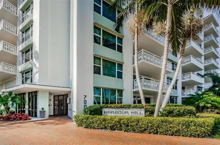 Harbour Hill Condos - Where Legacy Meets Lifestyle!
