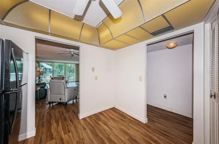 An Eat-in Kitchen table could easily be here!