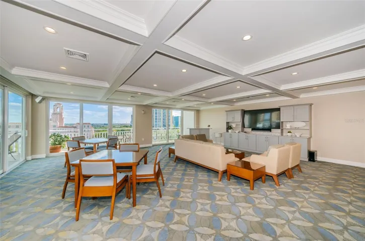 9th Floor, newly renovated Clubroom