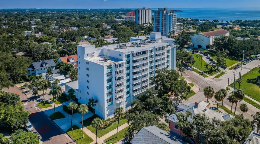 The Prestigious Harbour Hill Condo Community in Downtown St. Petersburg!
