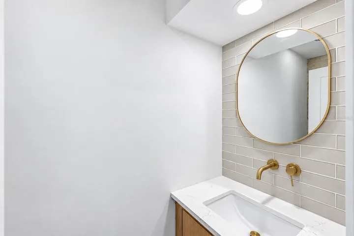 Powder bath