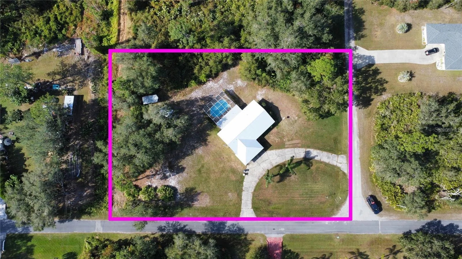 AERIAL PREMIUM LOT  , CIRCULAR DRIVE