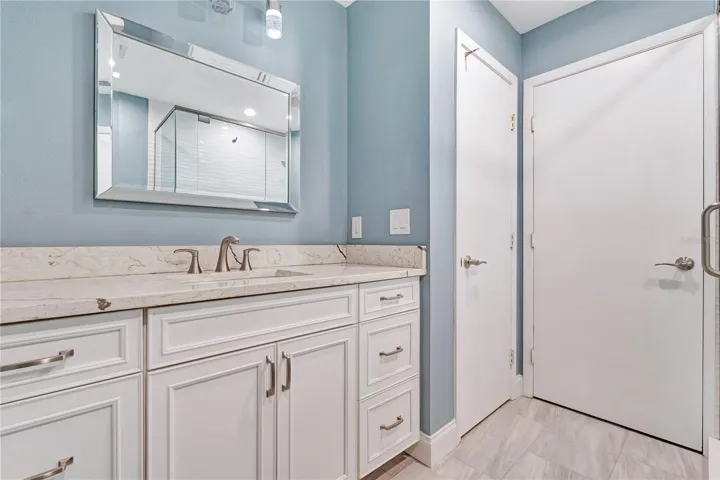 bathroom 2 ensuite