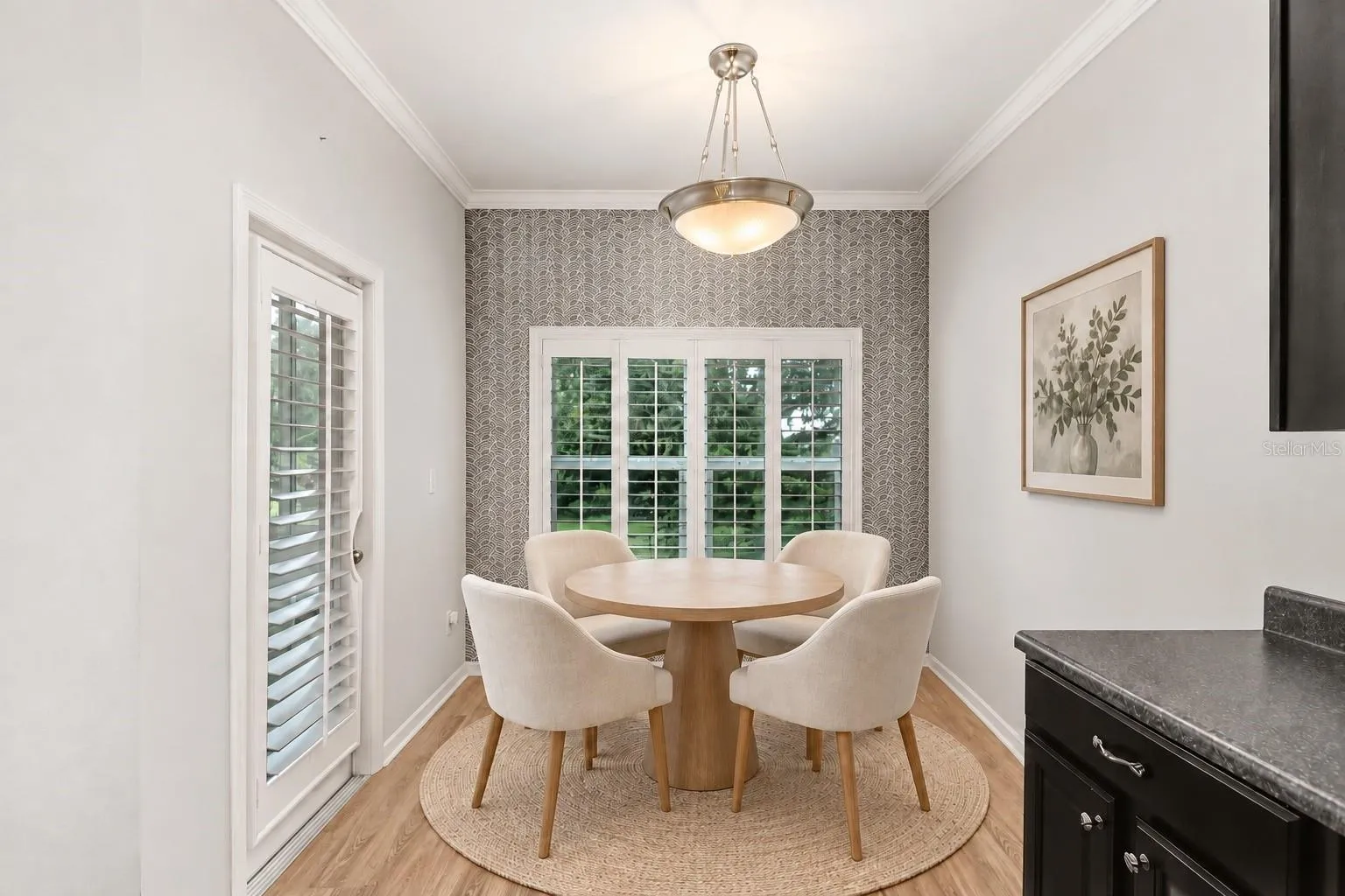 Eat in Breakfast Nook