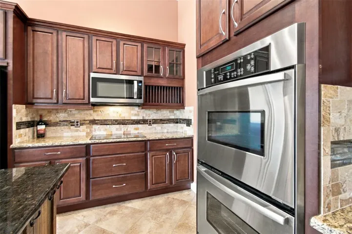 Double ovens, microwave and cooktop