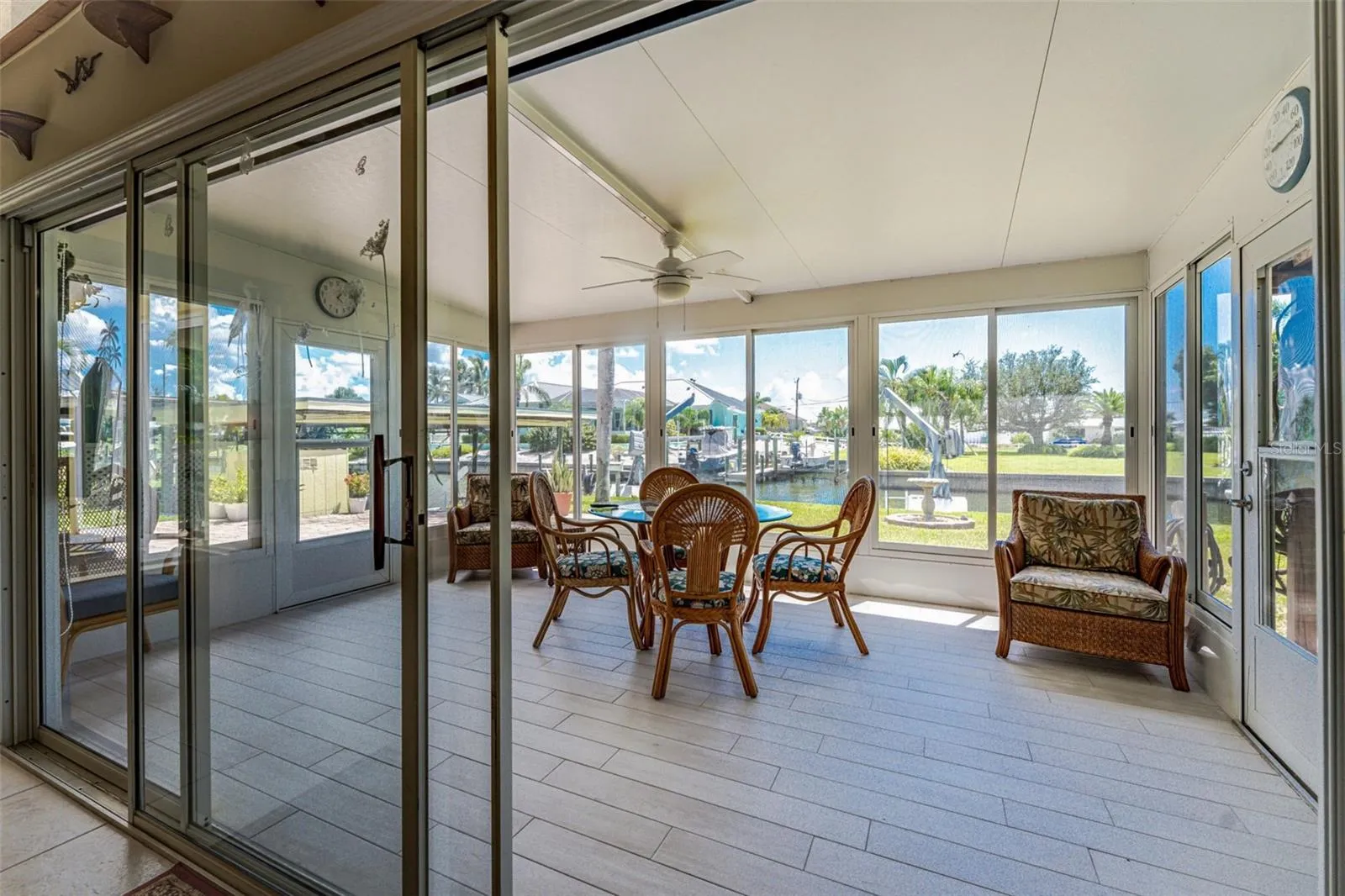 FLORIDA ROOM