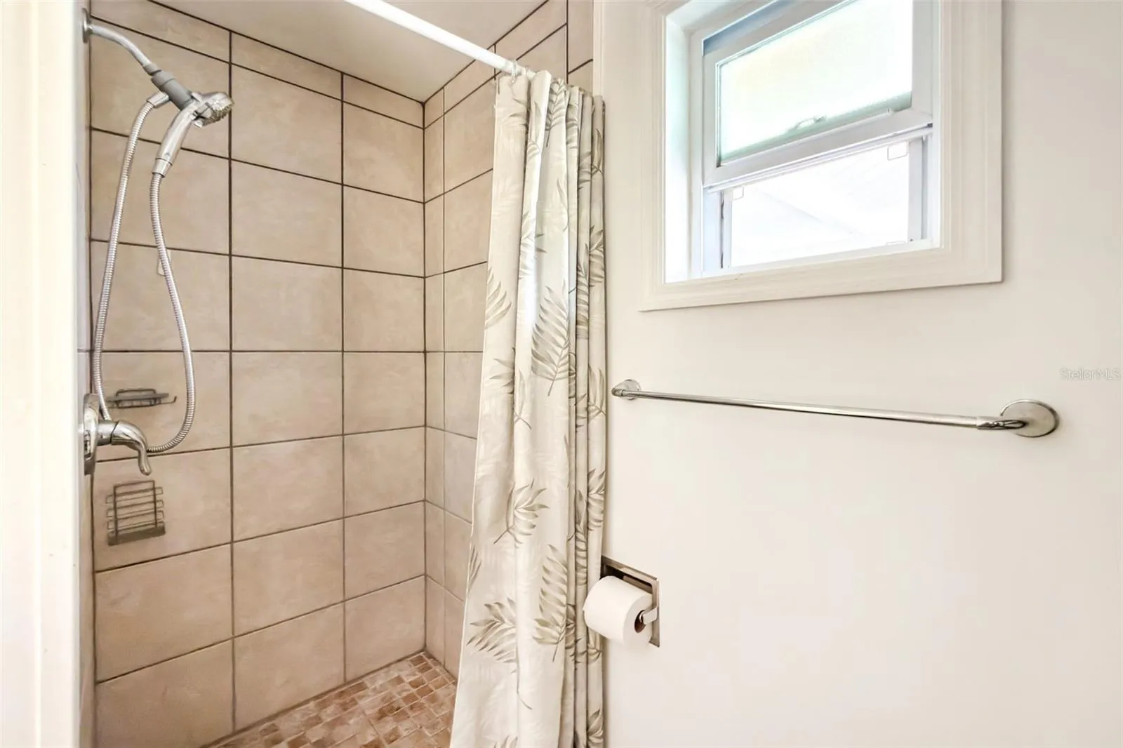 2ND BATHROOM SHOWER