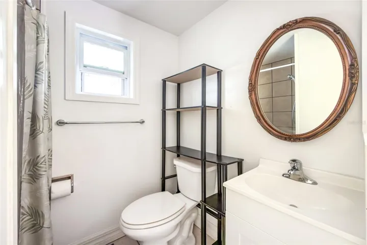 2ND BATHROOM