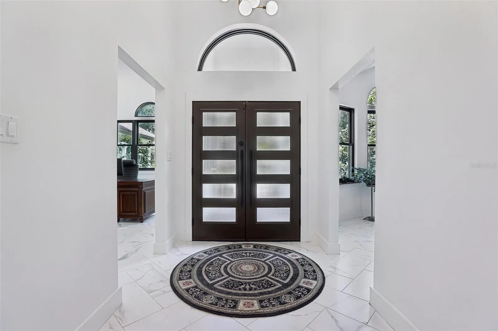 Light and bright foyer.