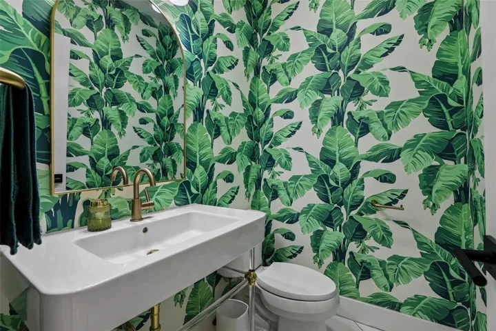 Powder Room.