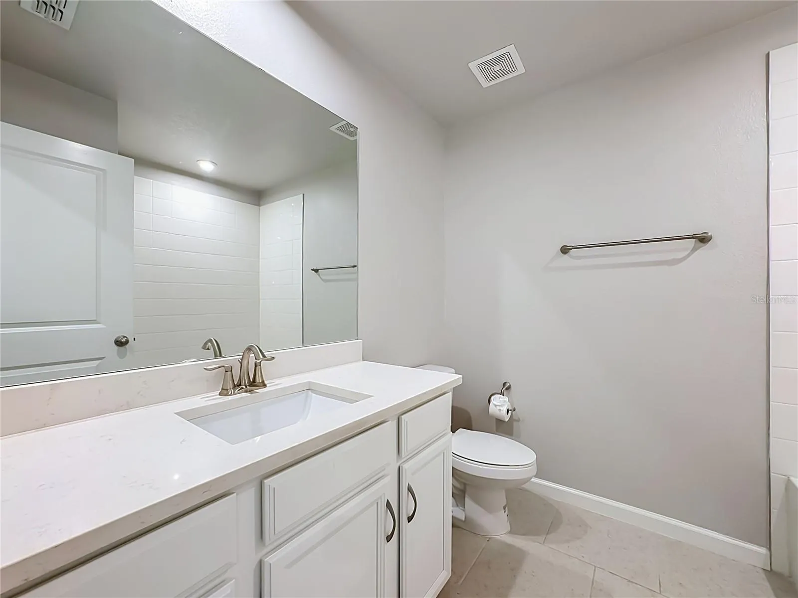Second Floor Full Bathroom