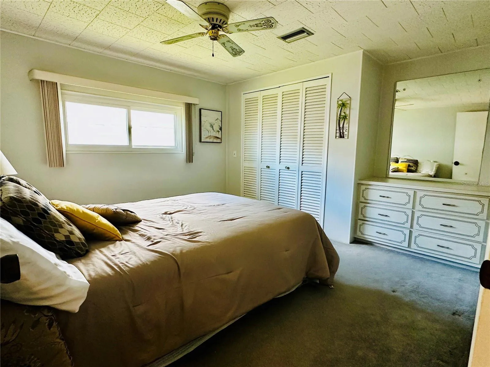 Built-ins in 2nd Bedroom