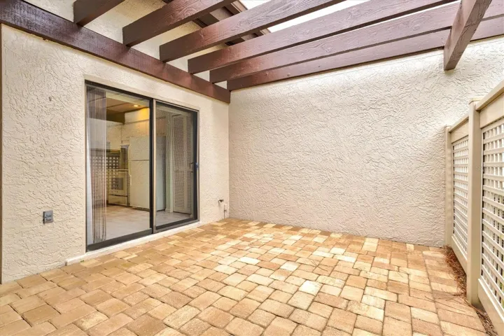 Front lanai