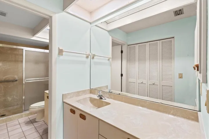Primary ensuite bathroom