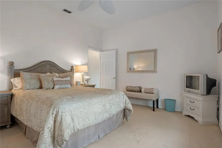 GUEST ROOM 3 W-WALK-IN CLOSET