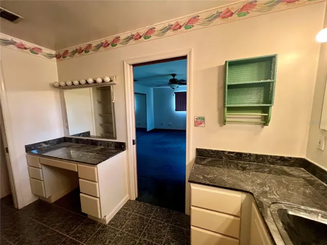 primary bath upstairs