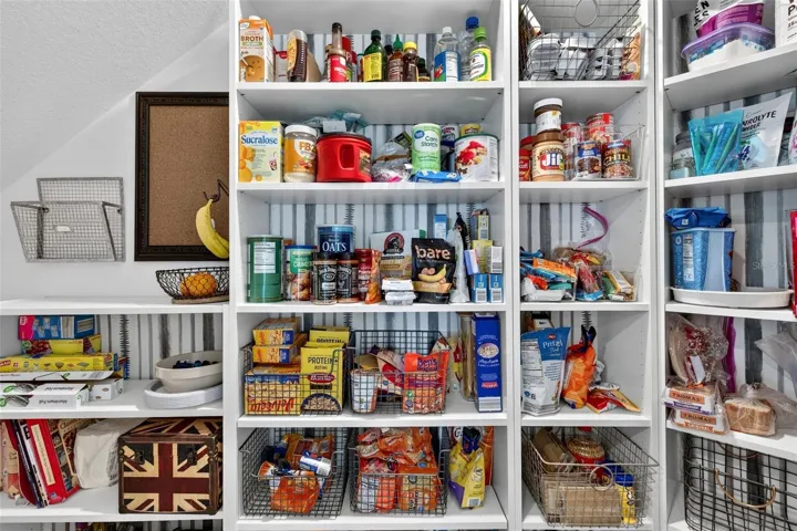 Walk in Pantry