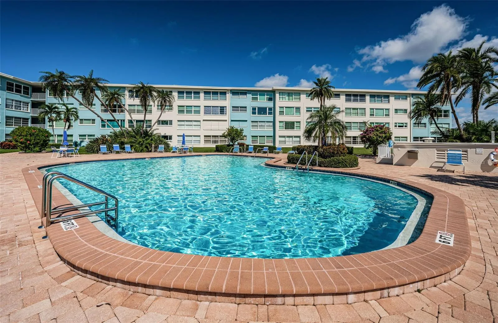 Common area pool