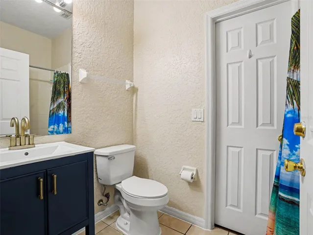 Downstairs Full Bathroom