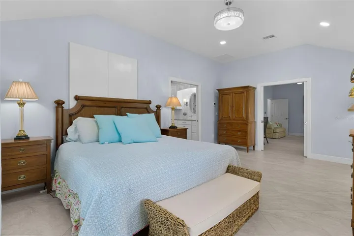 1st primary bedroom