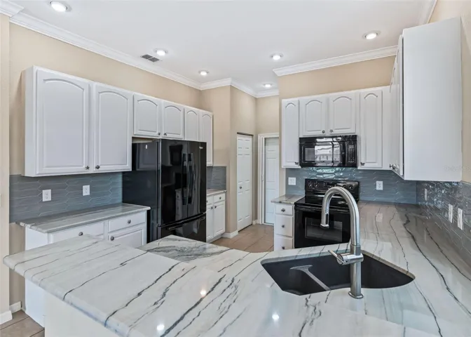 Quartz Countertops &amp; Tile Backsplash