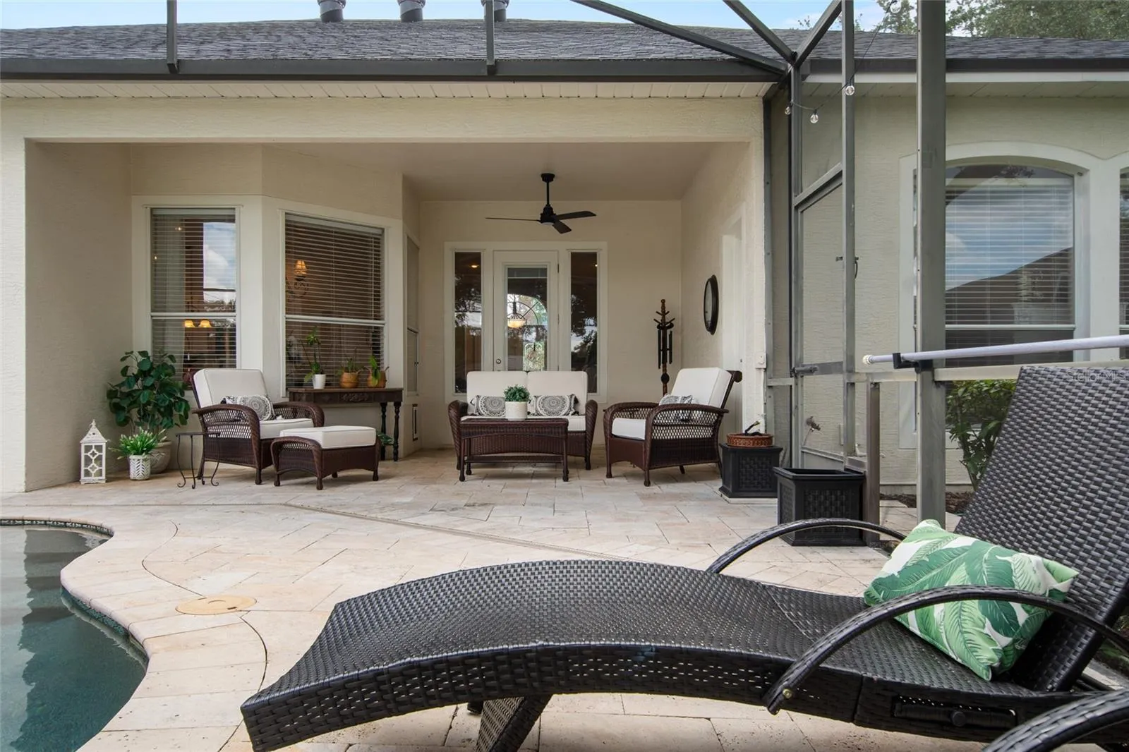 Back Patio with Travertine Tile