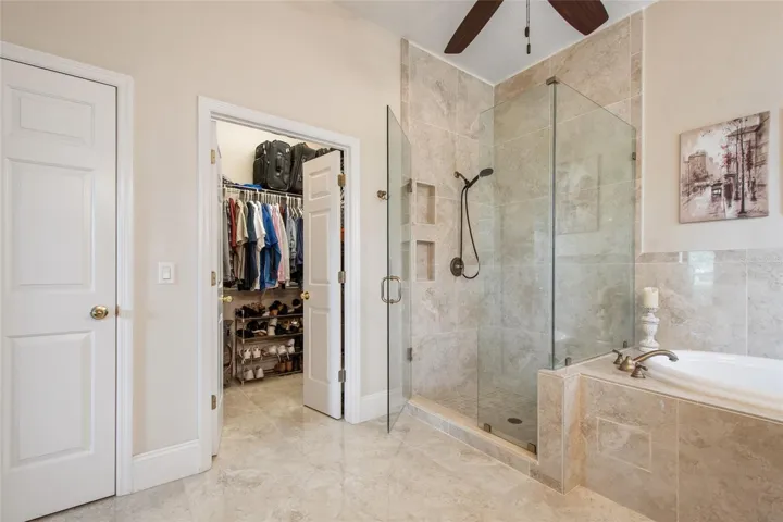 Primary Bath Walk-in Closset