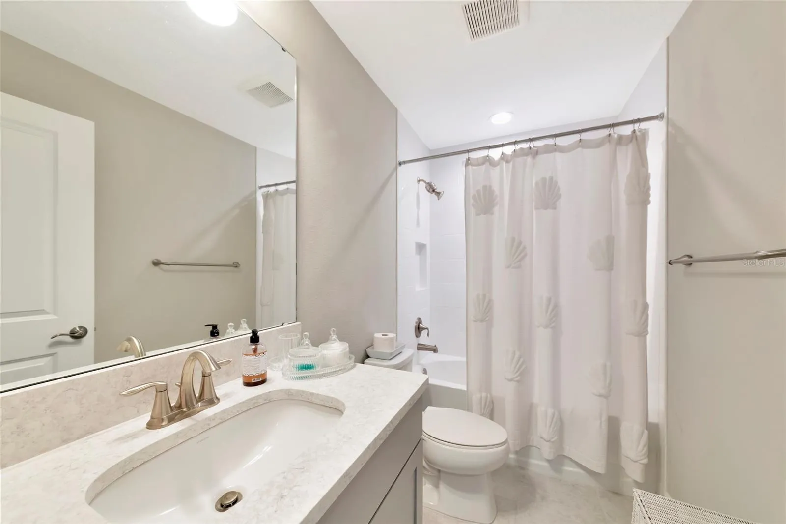 bathroom 4