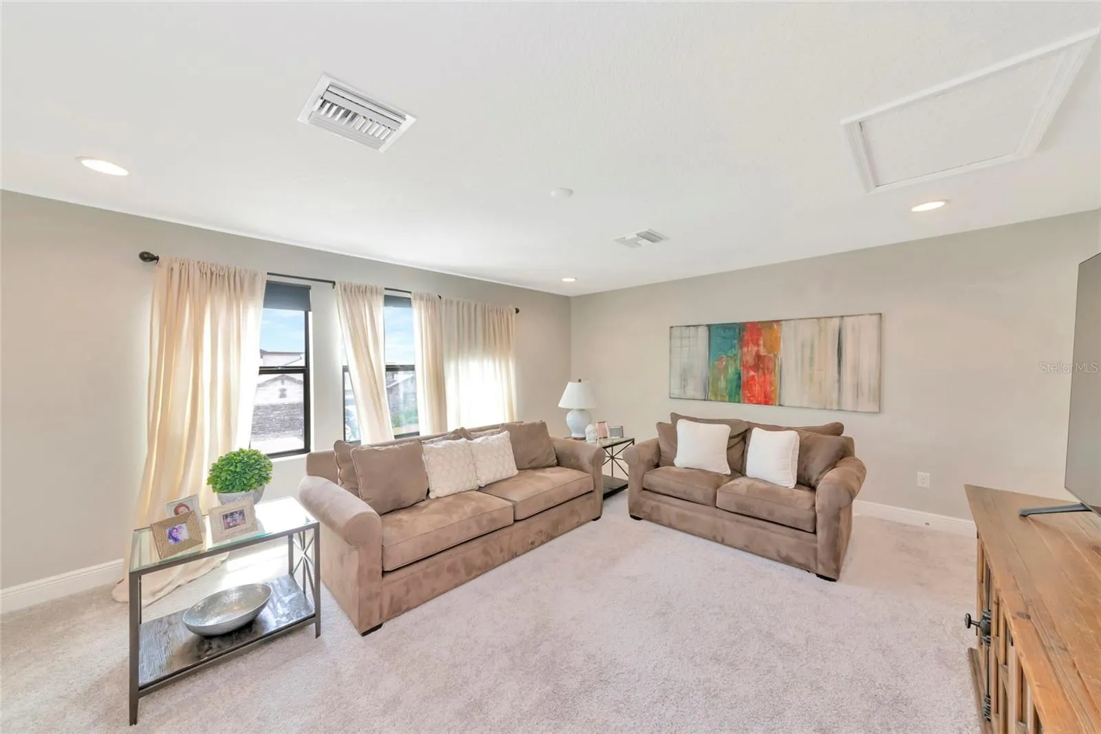 upstairs bonus room