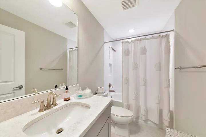 bathroom 4