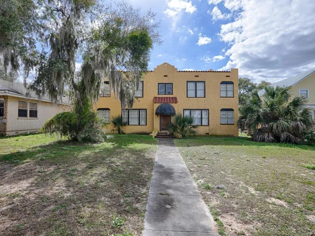 426_Exterior Front