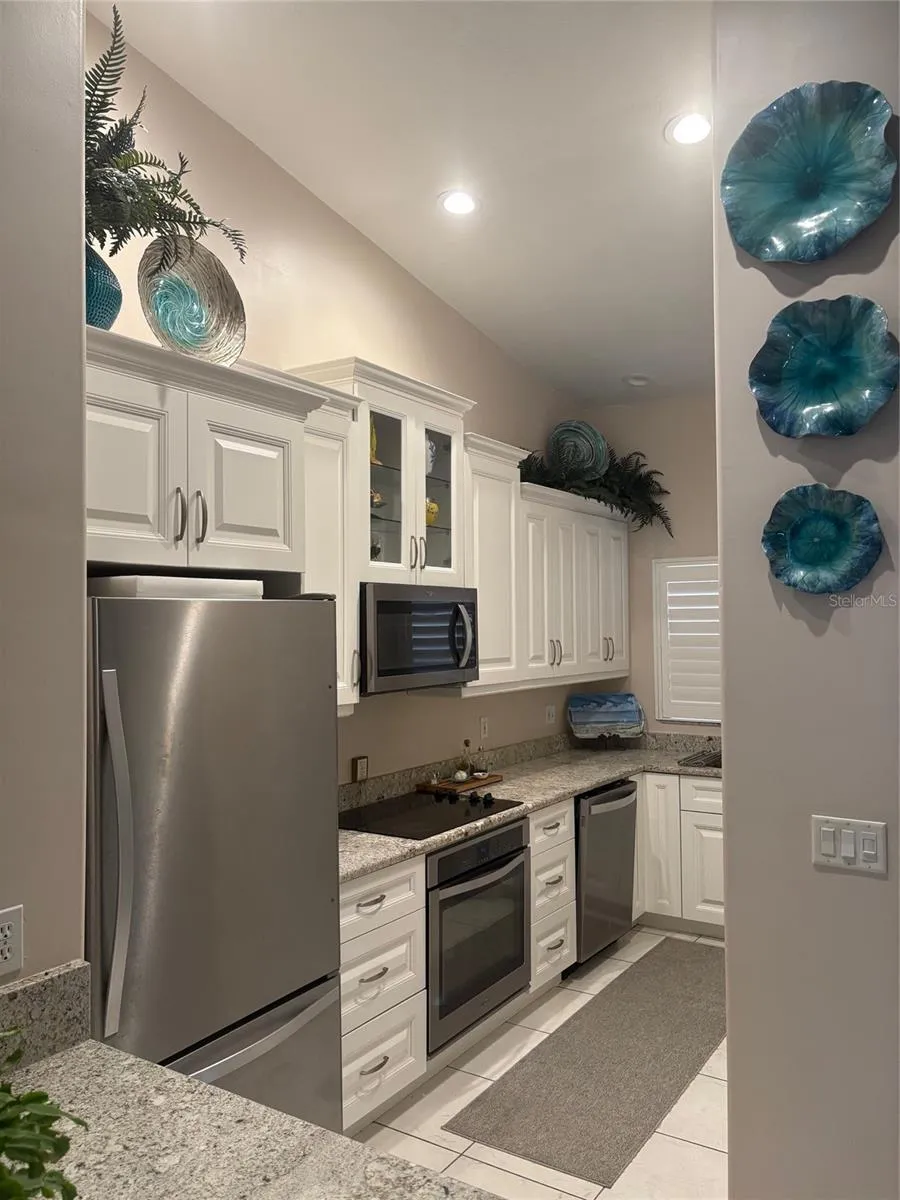 Staggering Cabinets provide an abundance of storage space.