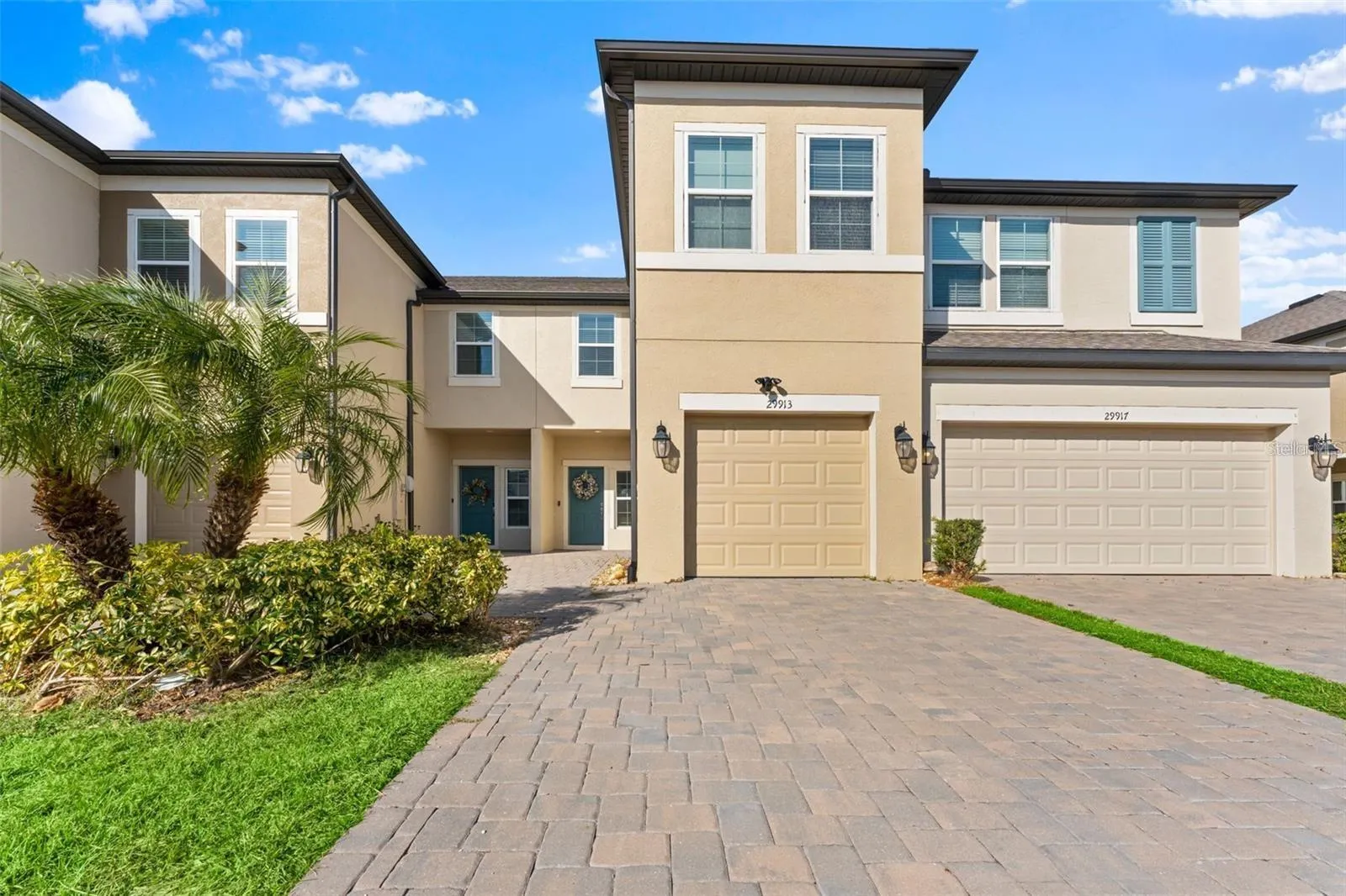 2 Cars Easily Fit in the Driveway For Convenience of Parking.