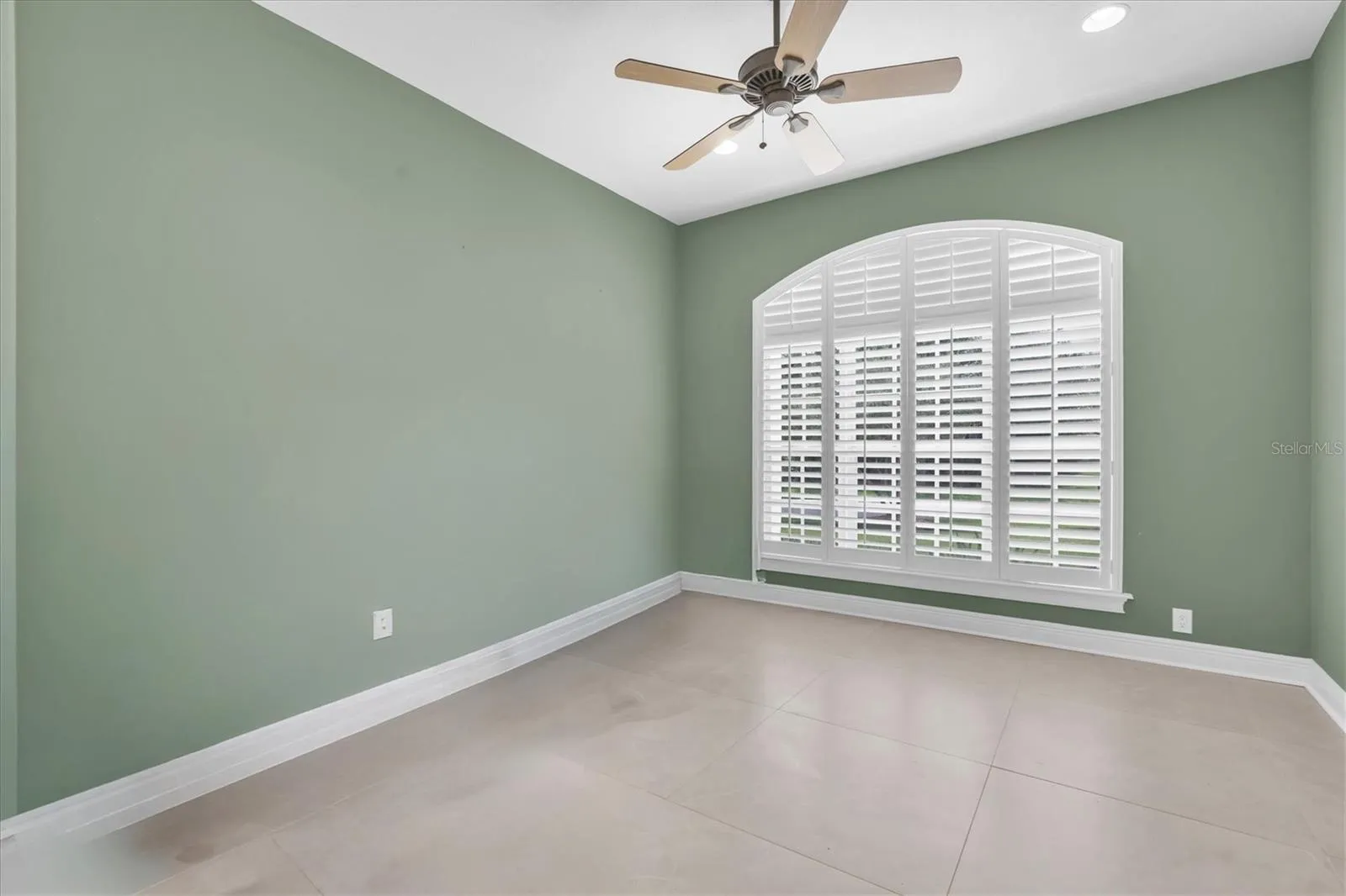 Office or 6th bedroom