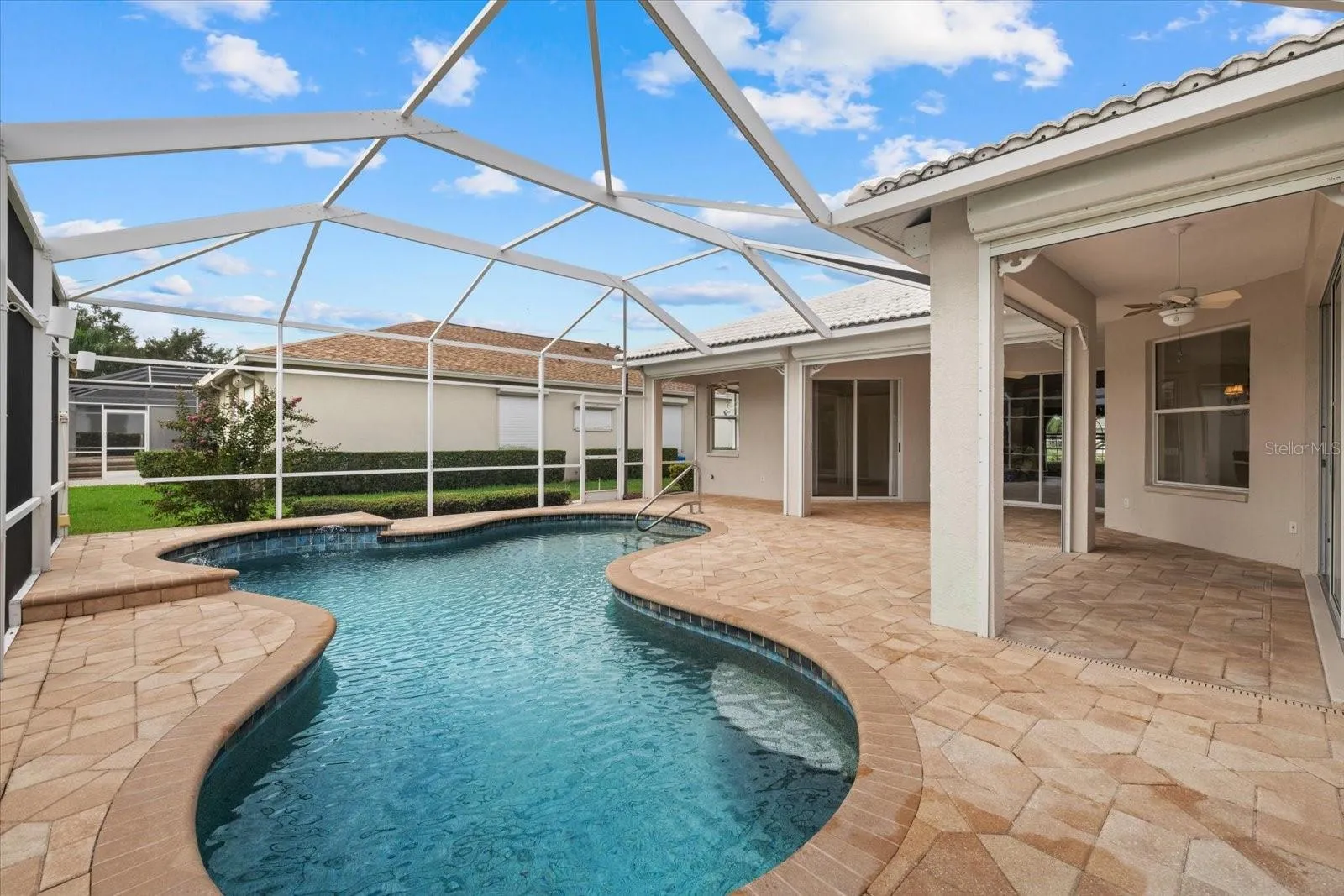 Spacious Lanai-Pool