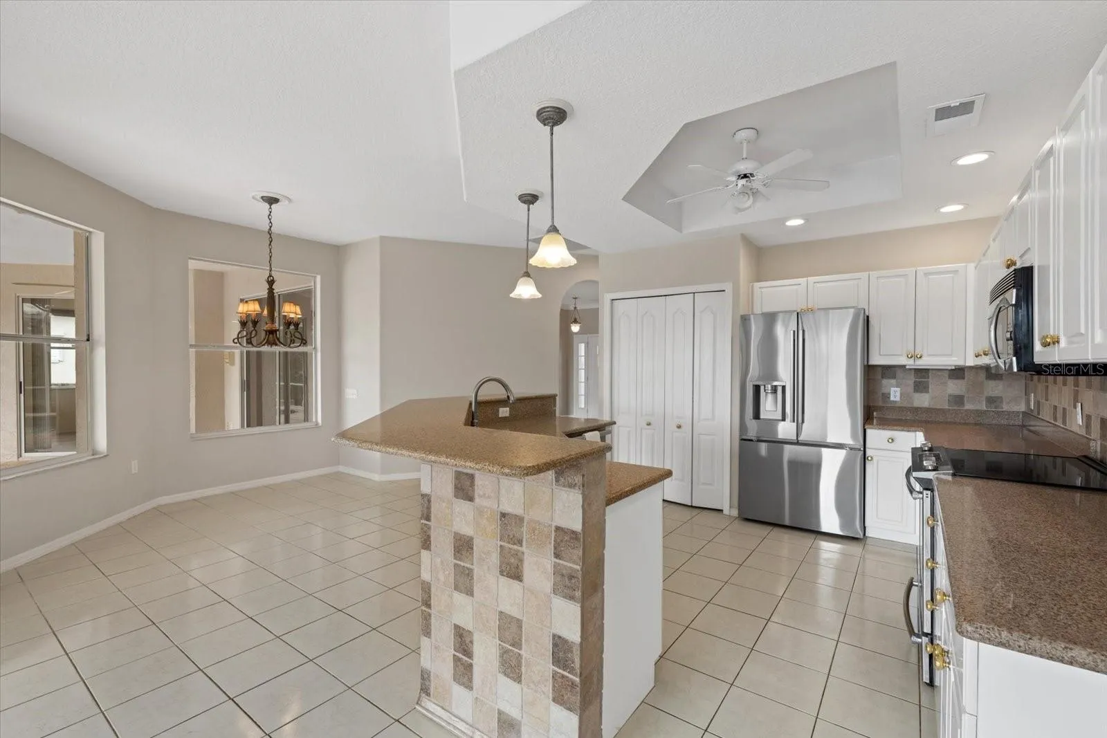 Kitchen-Breakfast room View