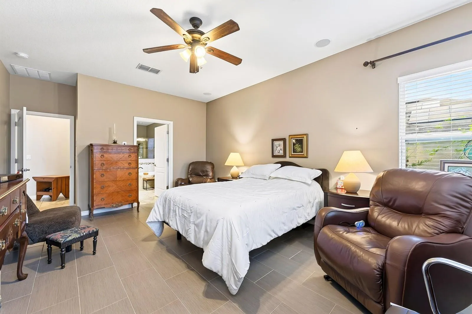 Main floor primary suite.