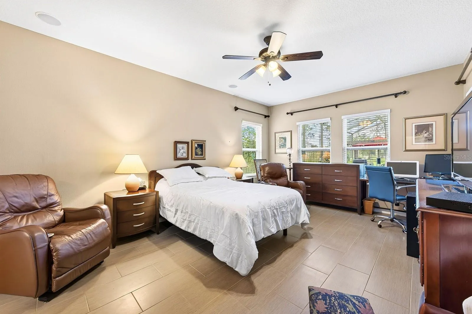 Main floor primary suite.