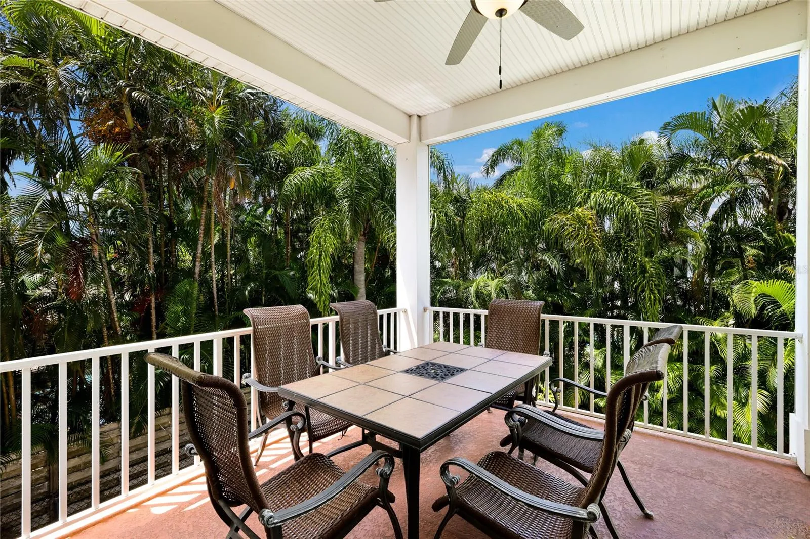 Porch/patio-2nd level