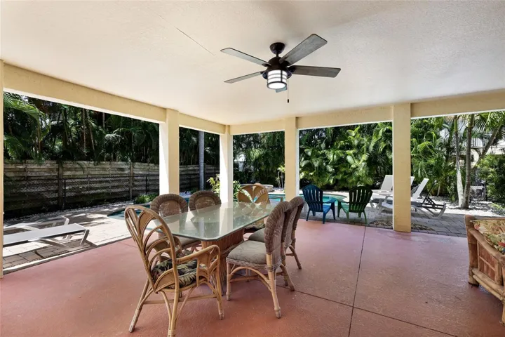 Lanai-ground level