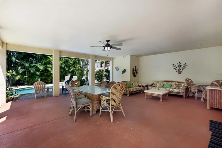 Lanai-ground level