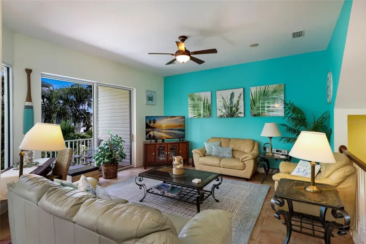 Main living area, 2nd floor