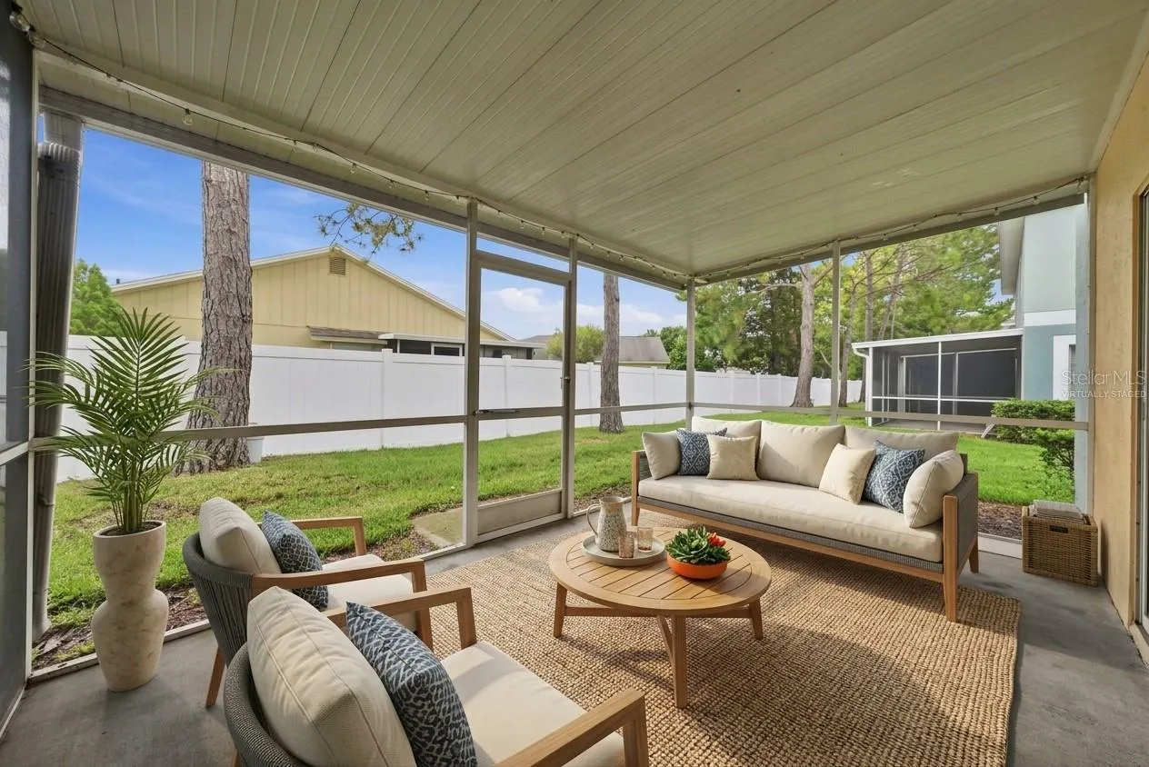 Screened-in Lanai - Virtually Staged