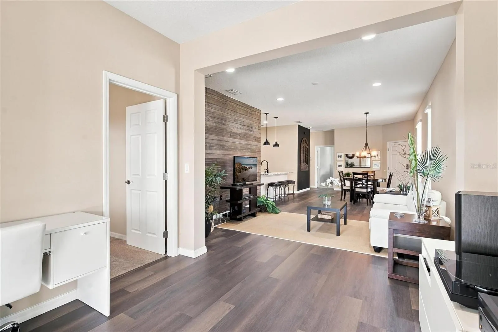 Bonus/Flex Room-located just outside of primary bedroom and screened lanai