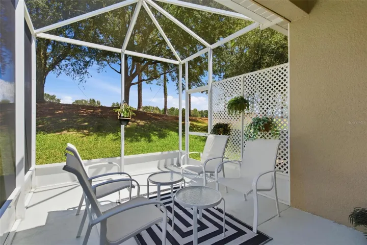 Screened enclosed lanai