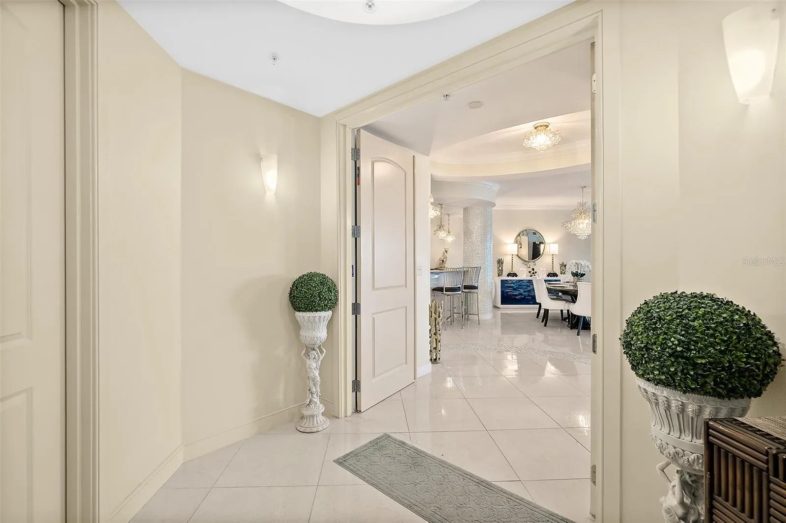 Double door entry