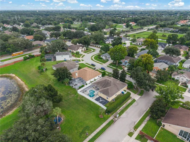 Community Amenities to the Left - Walking Distance