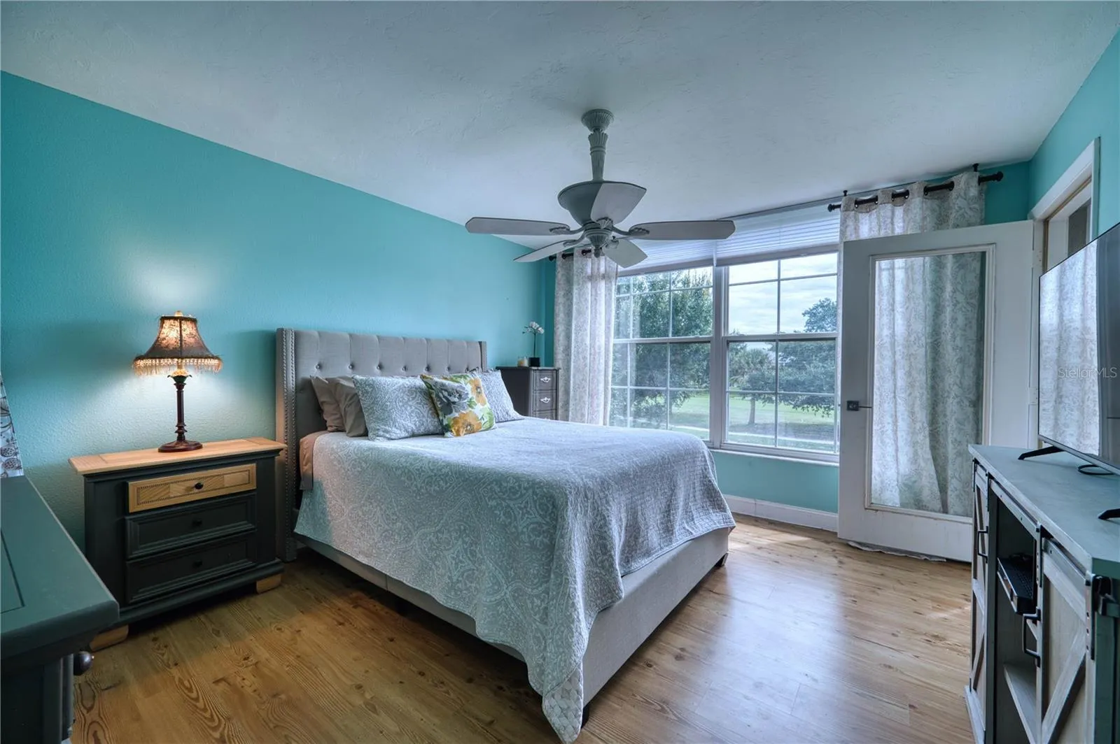 Main bed