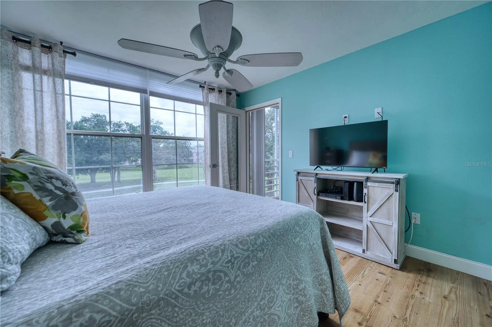 Main bed